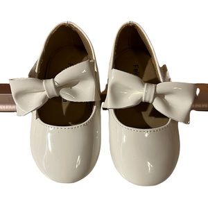 Toddler white dress shoes